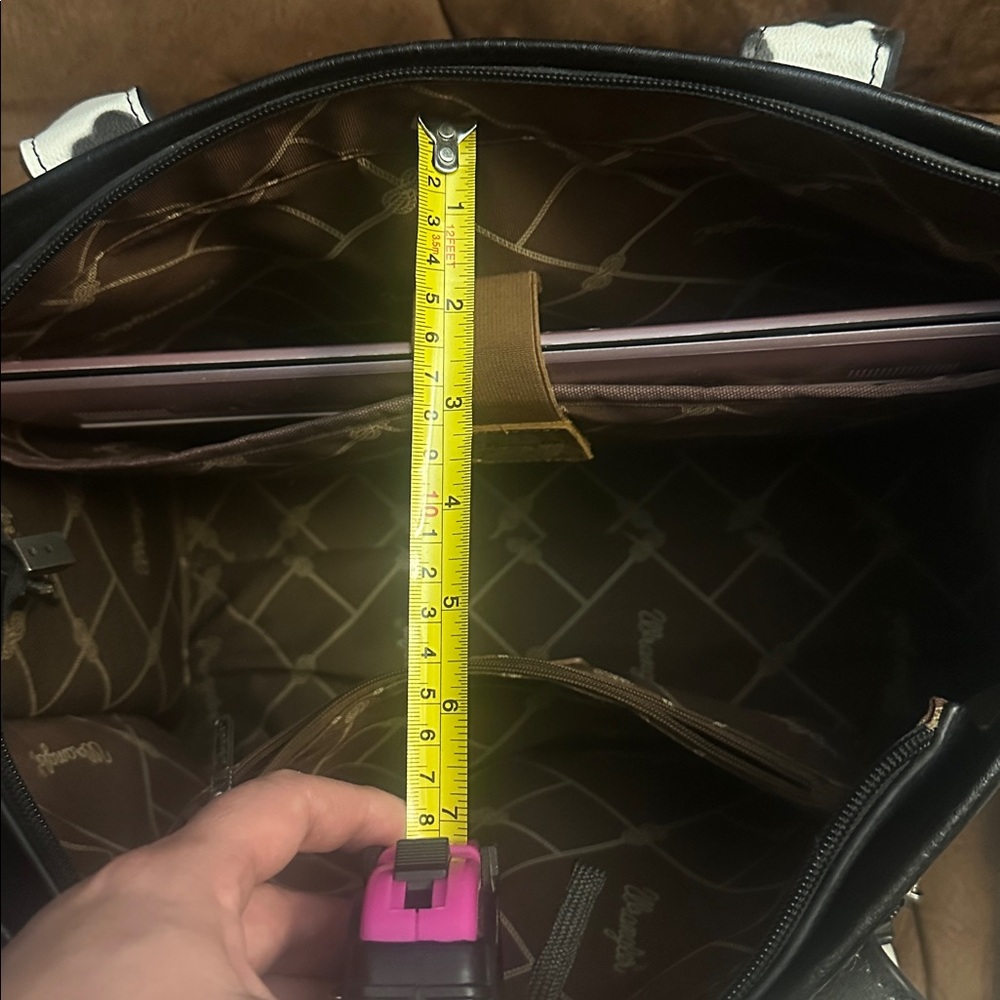 Wrangler Black and White Shoulder Bag - Picture 8 of 8